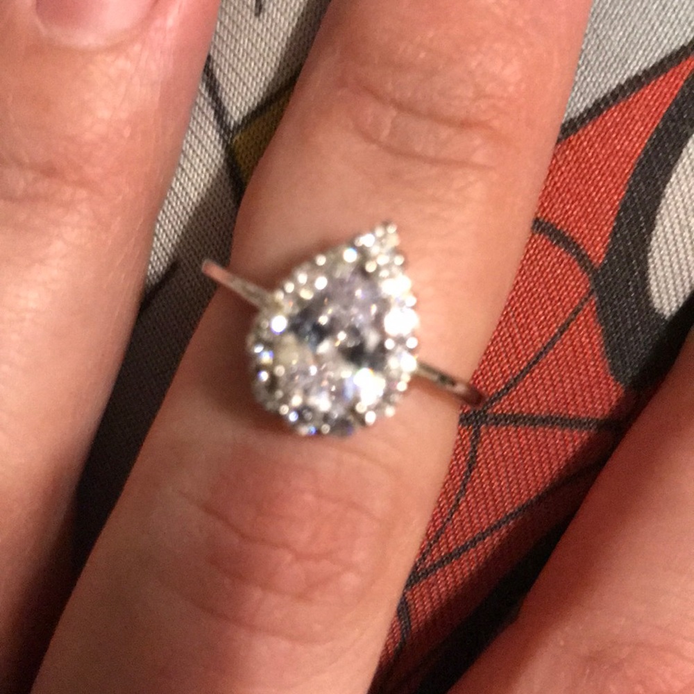 Women’s pear shape  engagement wedding ring - Picture 6 of 7